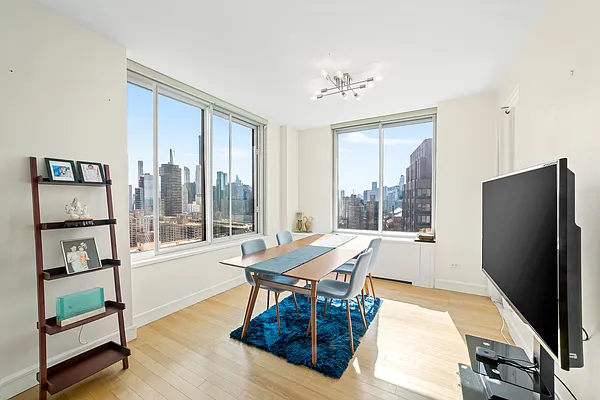 Rented by Maxwell Jacobs | media 7