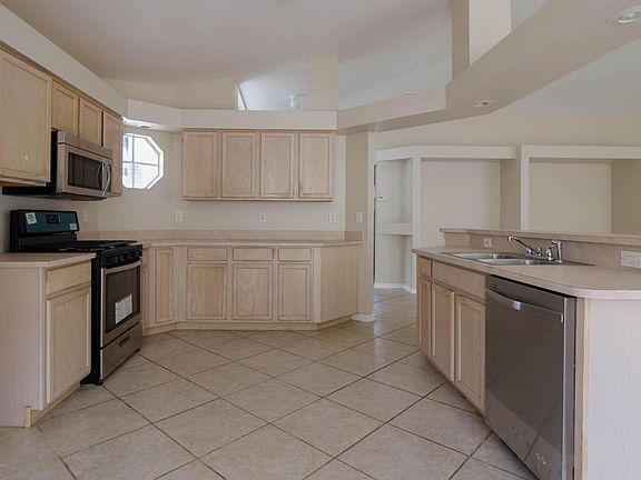 5th image of 8007 Bracken Ln