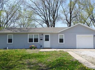 18722 S Lakeside Ln, Belton, MO 64012