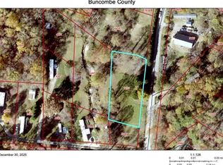68 Walker Cove Rd, Black Mountain, NC 28711