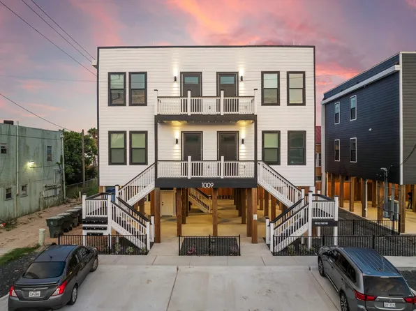 1009 8th St #A, Galveston, TX 77550