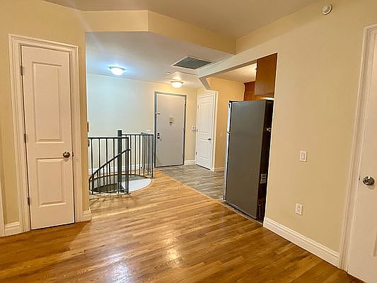 3rd image of 32-81 45th St #1R