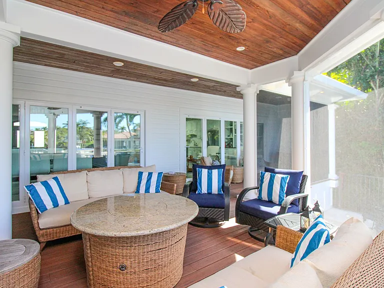 2150 Marina Dr — Photo 16