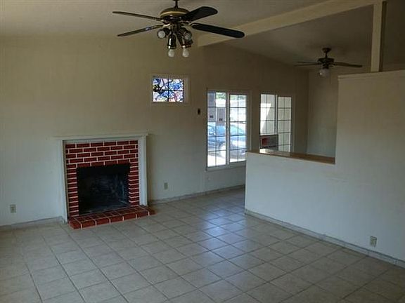 4th image of 506 N Sunset Dr