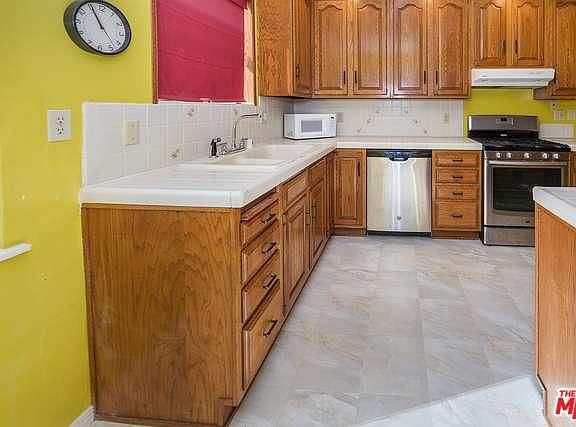 4th image of 12770 Lorne St