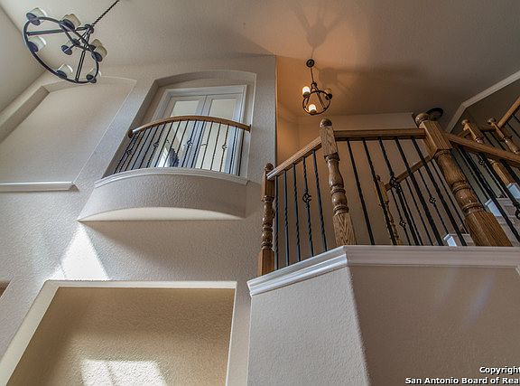 4th image of 23910 Waterhole Ln