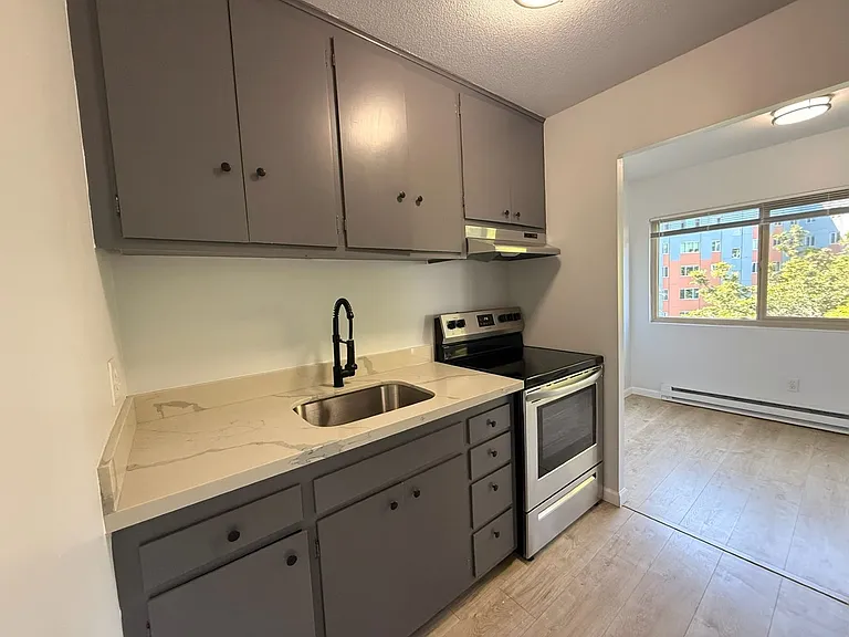 The Willis Apartments — Photo 23