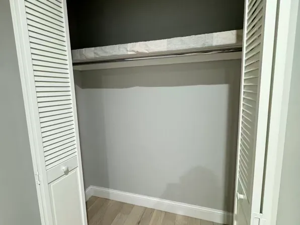 31-12 38th Avenue image 9 of 16