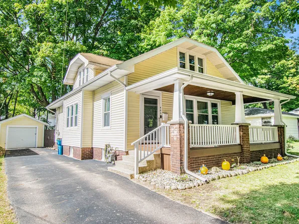 403 Orchard St, Dowagiac, MI 49047