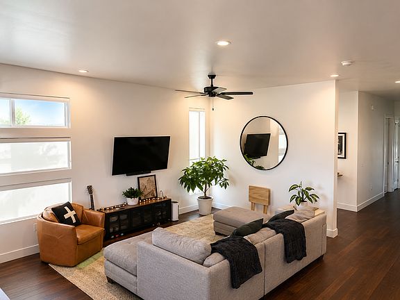 2nd image of 2831 E Snowberry Dr