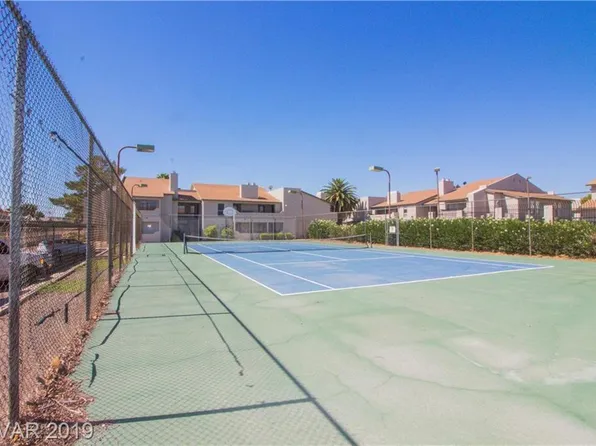 2961 Country Manor Ln, Las Vegas, NV 89115