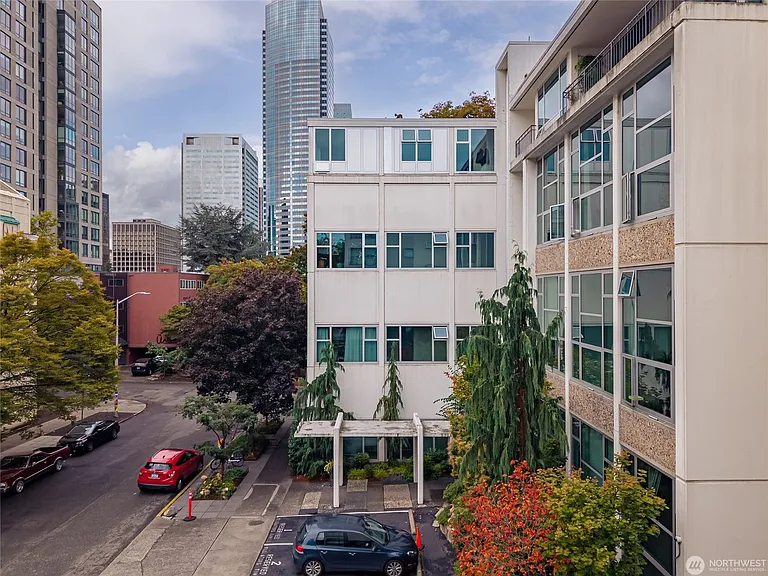1000 Union St #401 — Photo 25
