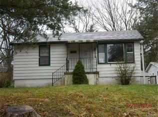 2320 S Lakeshore Dr, Pacific, MO 63069