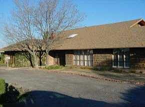 1st image of 6105 Pinehurst Dr