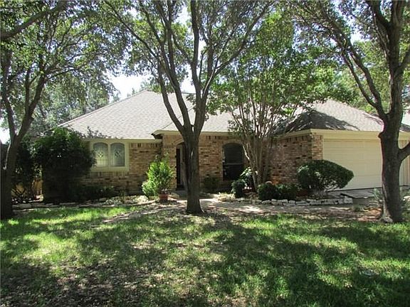 2nd image of 694 Wisteria Dr