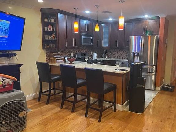 2nd image of 10 Dune Ct