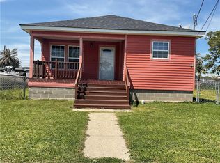 3300 Daniel Dr, Violet, LA 70092