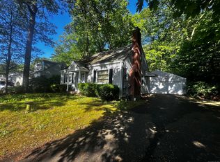 99 Essex St, Manchester, CT 06040