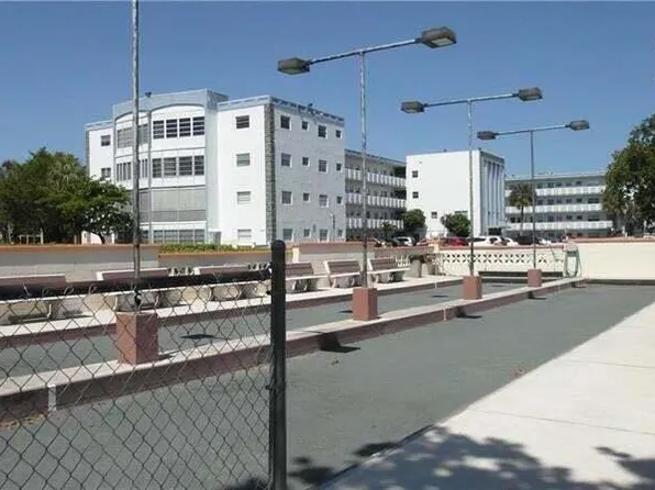 4090 NW 42nd Ave APT 105, Lauderdale Lakes, FL 33319