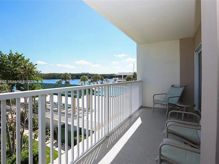 300 Bayview Dr #216 — Photo 22
