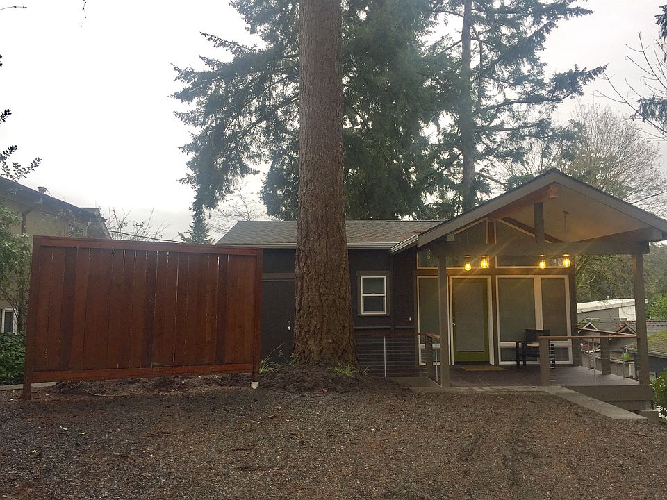 2nd image of 4715 NE 100th St