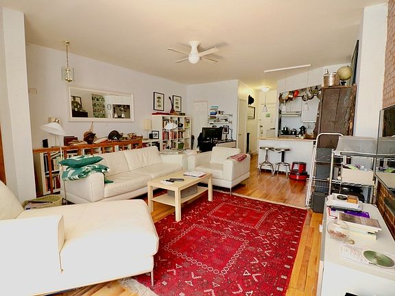 4th image of 118 W 69th St APT 1B