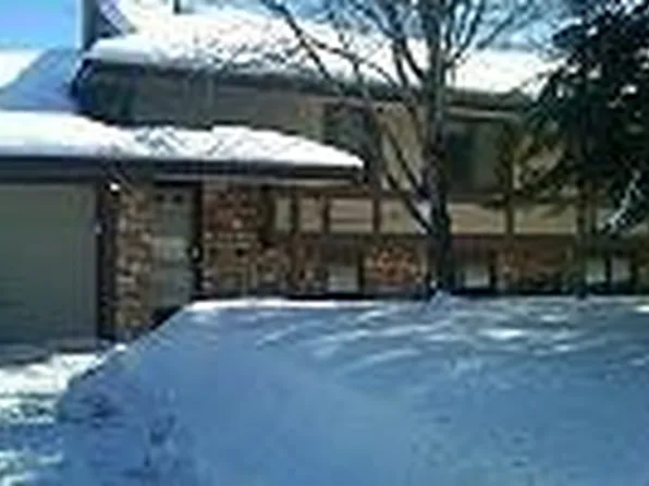 7023 McCauley Trl S, Edina, MN 55439
