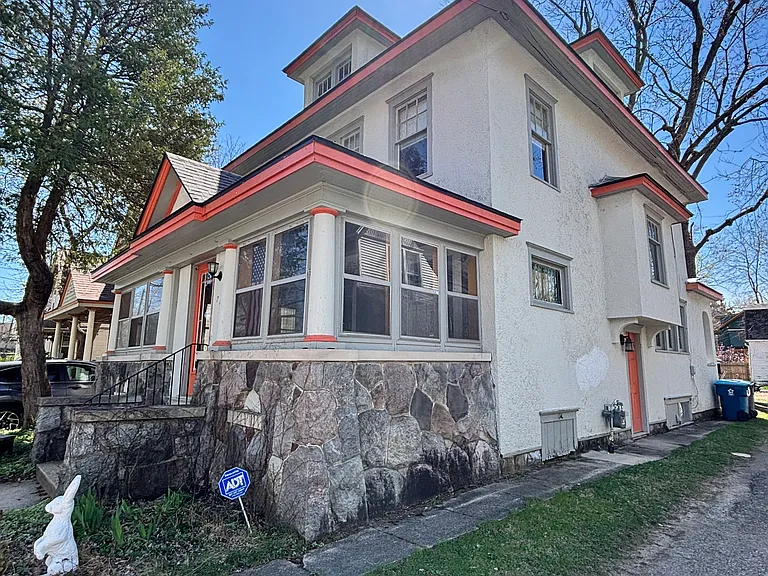719 Wheaton Ave — Photo 3
