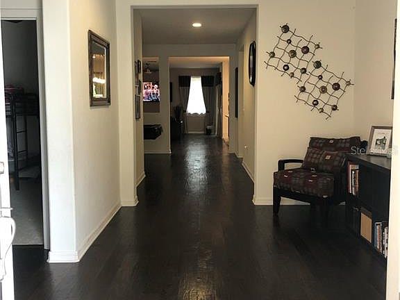 2nd image of 11833 Chateaubriand Ave