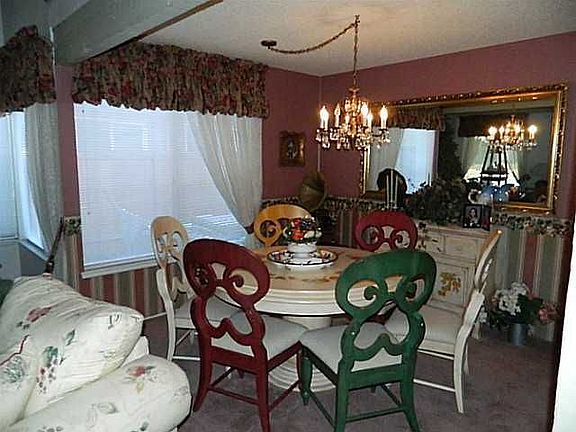 4th image of 11063 Westonhill Dr