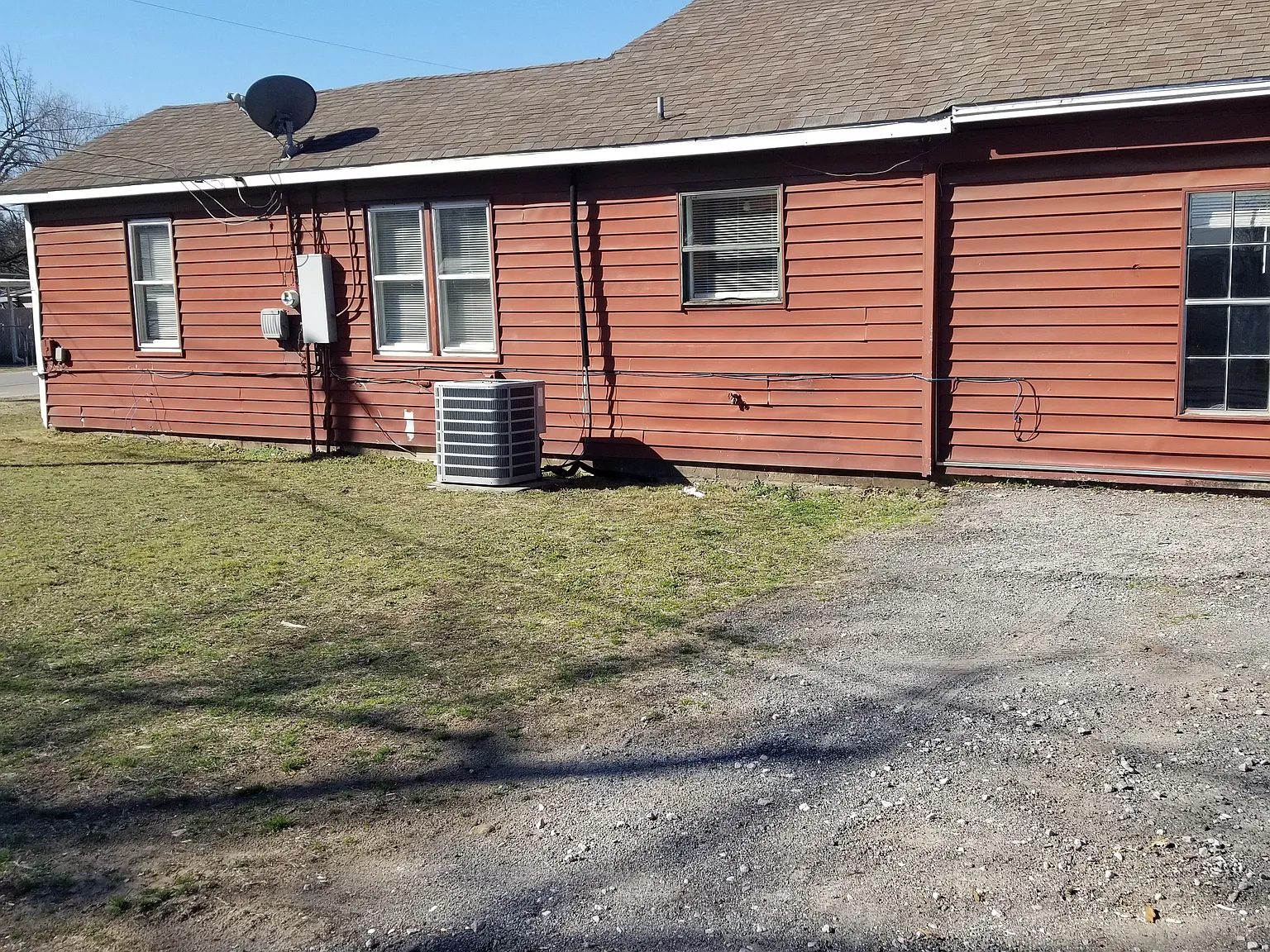 3 bed, 1394 sqft, $1,000 — Photo 3