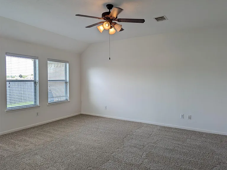 5618 Savannah Woods Ln — Photo 30