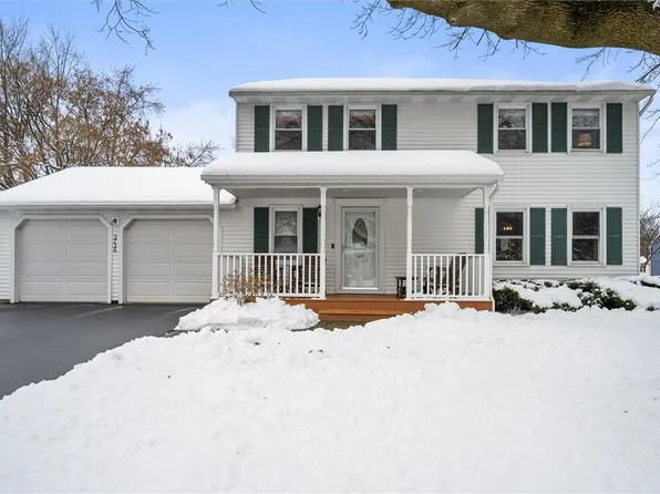 3736 Pendulum Path, Baldwinsville, NY 13027