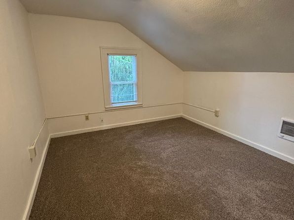 3018 Washington Way, 3018 Washington Way #1/2, Longview, WA 98632