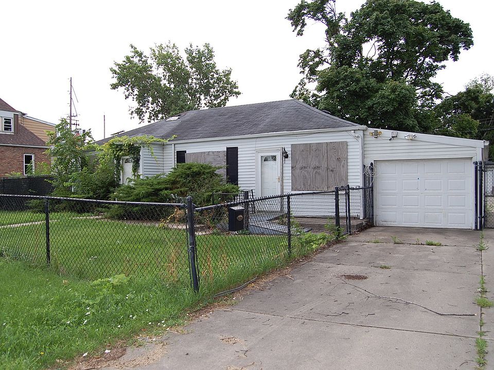 1st image of 10415 W Fullerton Ave