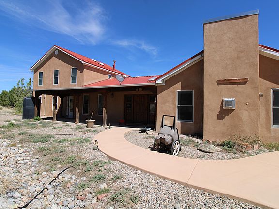 3rd image of 39 Sandoval Rd