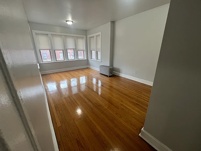 6802 S Clyde Ave #2 — Photo 3