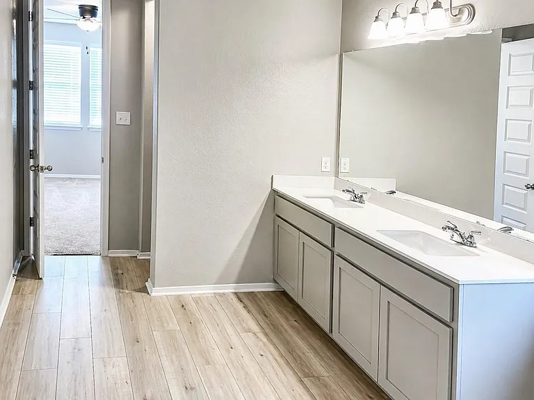 133 Fabion St — Photo 13