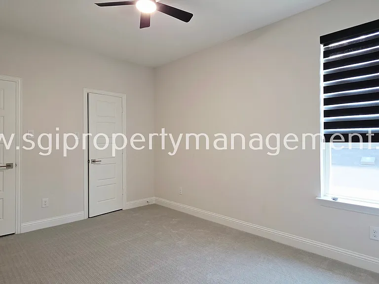 10870 Grayhead Dr — Photo 28