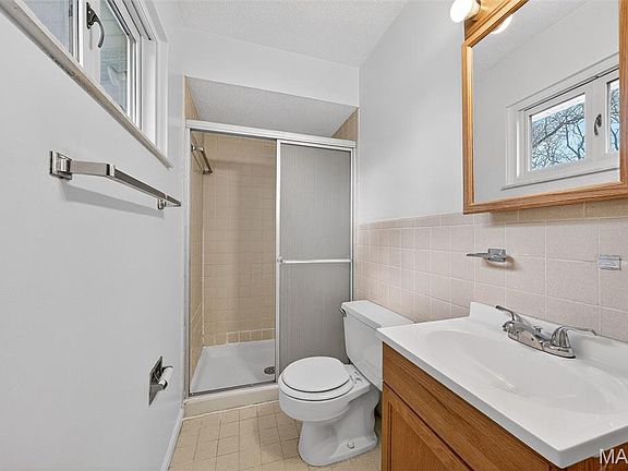 5th image of 2767 Tiara Dr