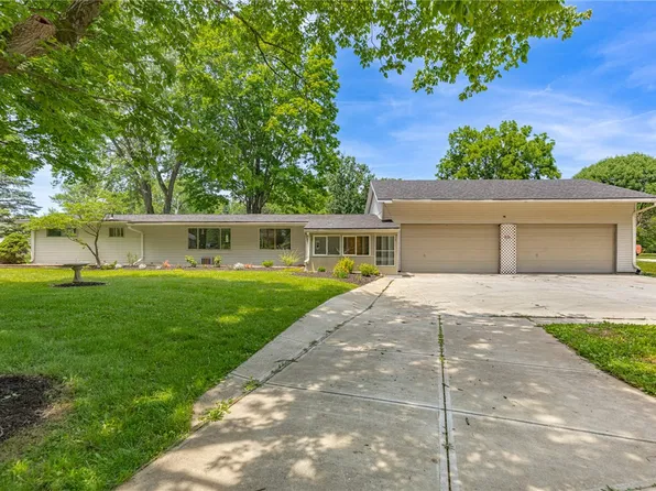 2617 Shadycrest Dr, Dayton, OH 45431
