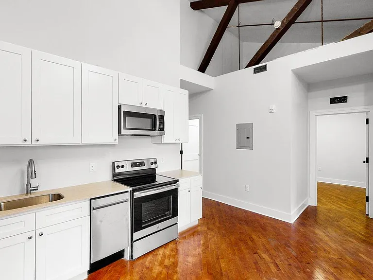 Fleetwood Lofts — Photo 29