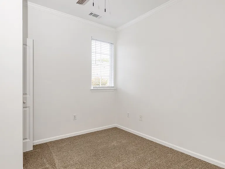 1123 Central Park Cir — Photo 21