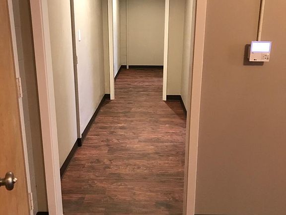 Hallway to bedrooms