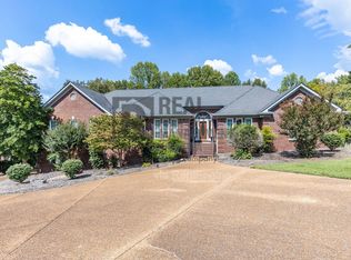 3 Kyle Ct, Cottontown, TN 37048