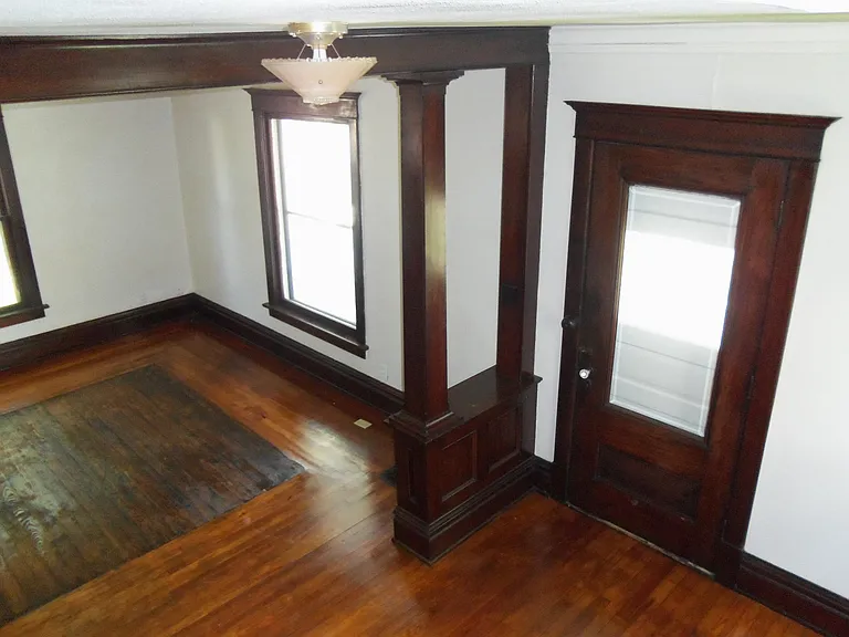 1227 Williston Ave — Photo 4