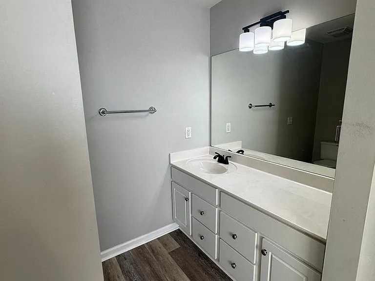 1239 California Dr — Photo 22