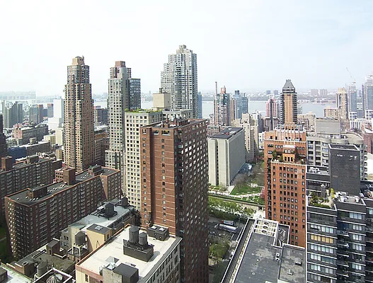 Rented by Fox Residential Group | media 23