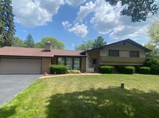 W134S6436 Windsor Rd, Muskego, WI 53150