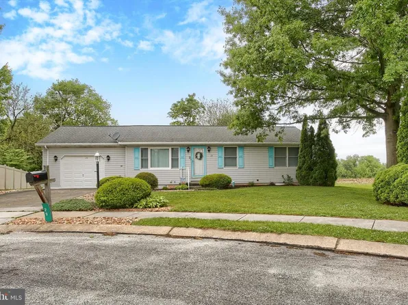 29 Hughes Dr, Abbottstown, PA 17301